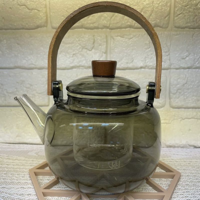 قوری پیرکس دودی دسته چوبی