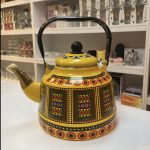 کتری لعابی ۲.۵ لیتری وارداتی زرد با طرح نقوش سنتی