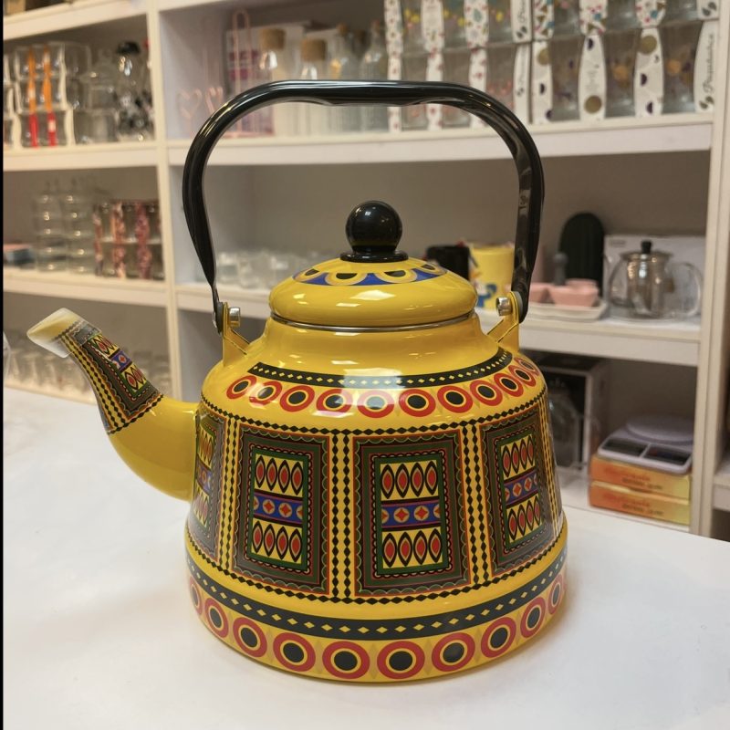 کتری لعابی ۲.۵ لیتری وارداتی زرد با طرح نقوش سنتی