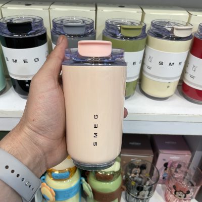 تراول ماگ اسمگ SMEG مدل Wall Mug ظرفیت ۲۴۰ میلی‌لیتر صورتی‌کالباسی