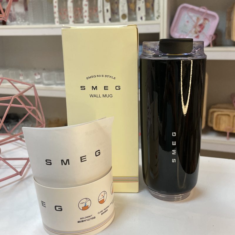 تراول ماگ اسمگ SMEG مدل Wall Mug – گنجایش 480 میلی‌لیتر-مشکی