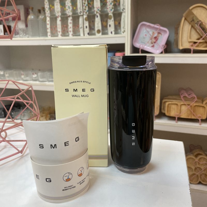 تراول ماگ اسمگ SMEG مدل Wall Mug – گنجایش 480 میلی‌لیتر-مشکی