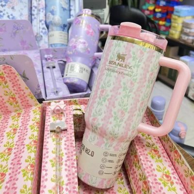 ماگ کادویی استنلی STANLEY مدل Quencher H2.0 Tumbler – صورتی گلدار