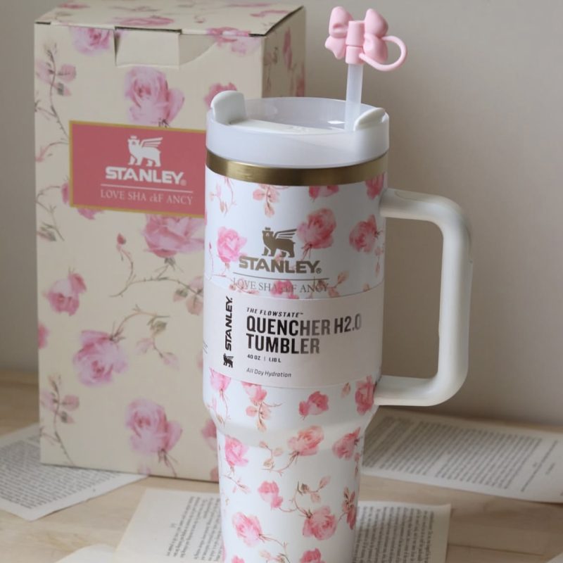 تراول ماگ استنلی مدل Tumbler طرح گل رز آنتیک (سفید صورتی)
