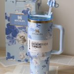 تراول ماگ استنلی مدل Tumbler طرح گل آبی