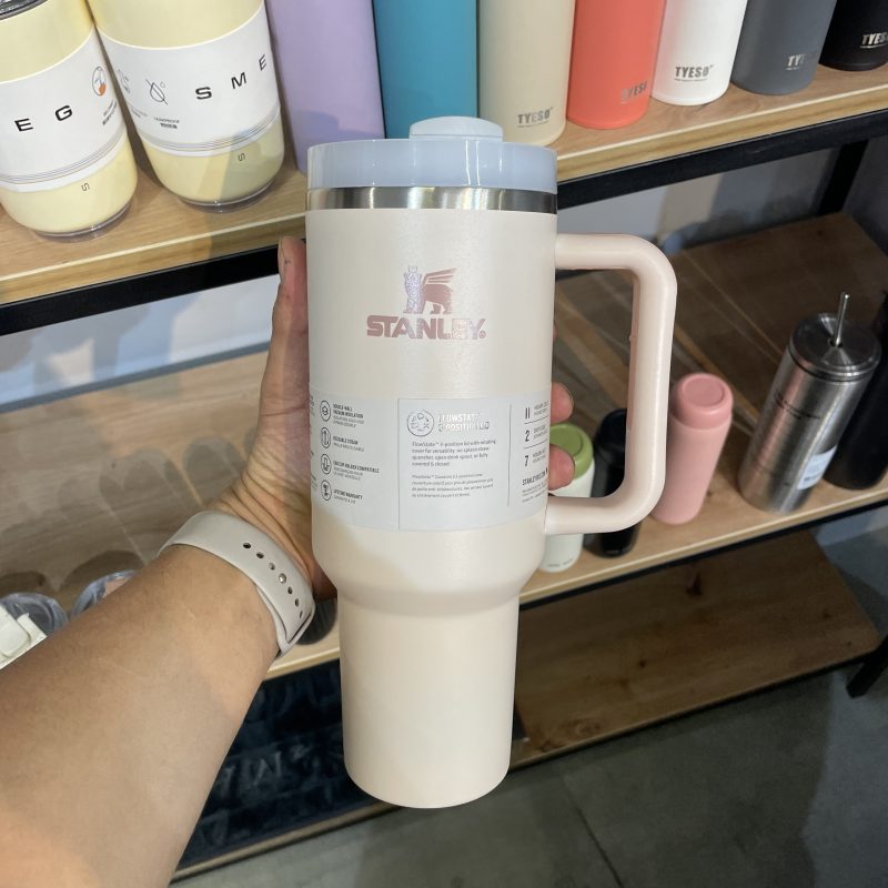 تراول ماگ استنلی Quencher H2.O رنگ Rose Quartz گلبهی روشن