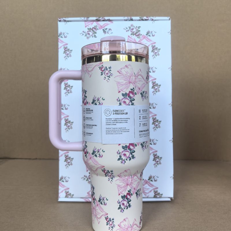 تراول ماگ استنلی طرح پاپیون صورتی جعبه بزرگ کادویی تامبلر Quencher H2.O (۱.۱۸ لیتر)