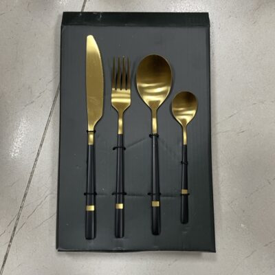 سرویس قاشق و چنگال ۶ نفره ۲۴ پارچه مشکی طلایی لاکچری کد AH-4722