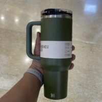 تامبلر Stanley Quencher H2.0 سبز ۴۰ اونس گرید A