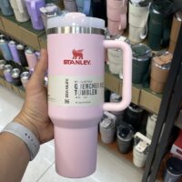 ماگ استنلی دسته‌دار 1.18 لیتر رنگ صورتی